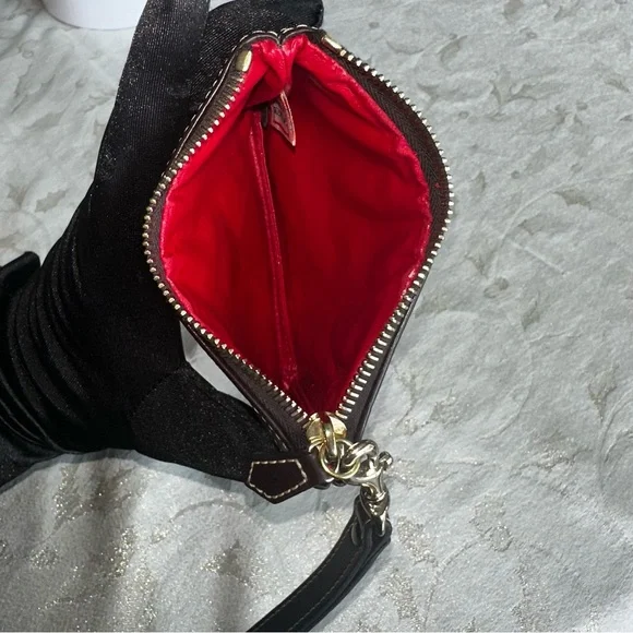 NWOT Dooney & Bourke Monogram Canvas Wristlet detachable strap New! - Picture 6 of 10